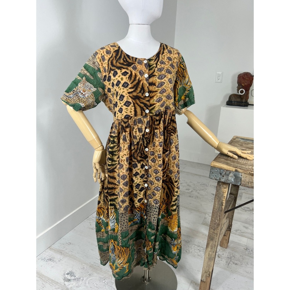 Vintage Novelty Animal Print Button Front Maxi Dress‎